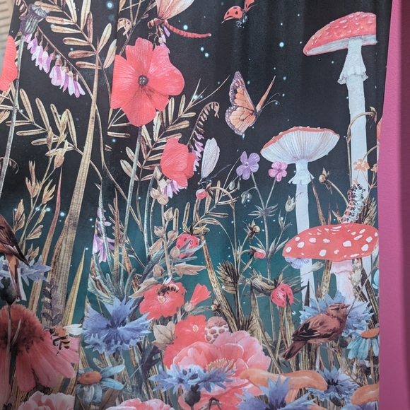 BlackMilk Black and White Garment - Picture 3 of 5